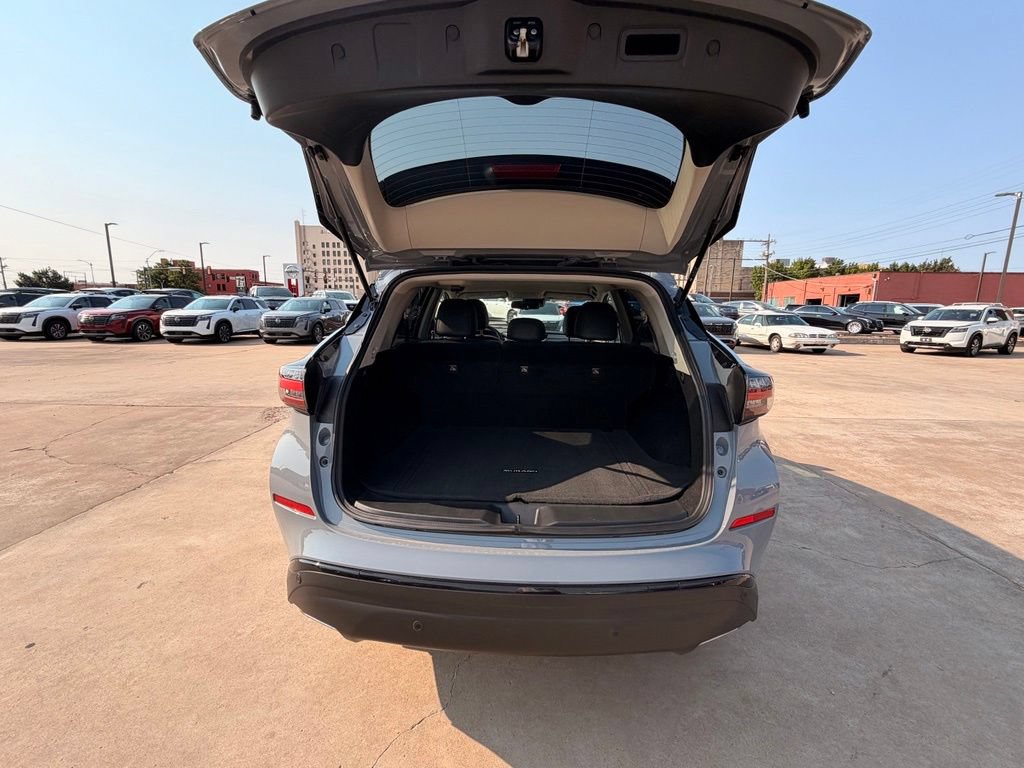 Certified 2024 Nissan Murano SV w/ SV Midnight Edition Package FWD image 5