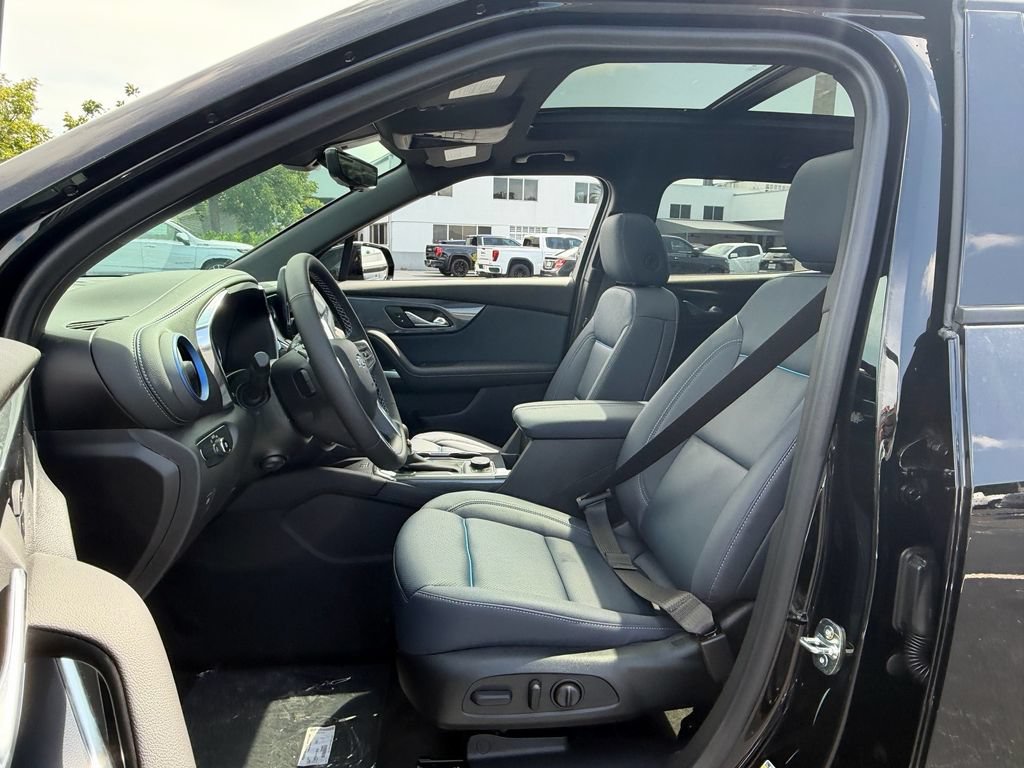 New 2026 Chevrolet Blazer RS w/ Driver Confidence II Package FWD image 9