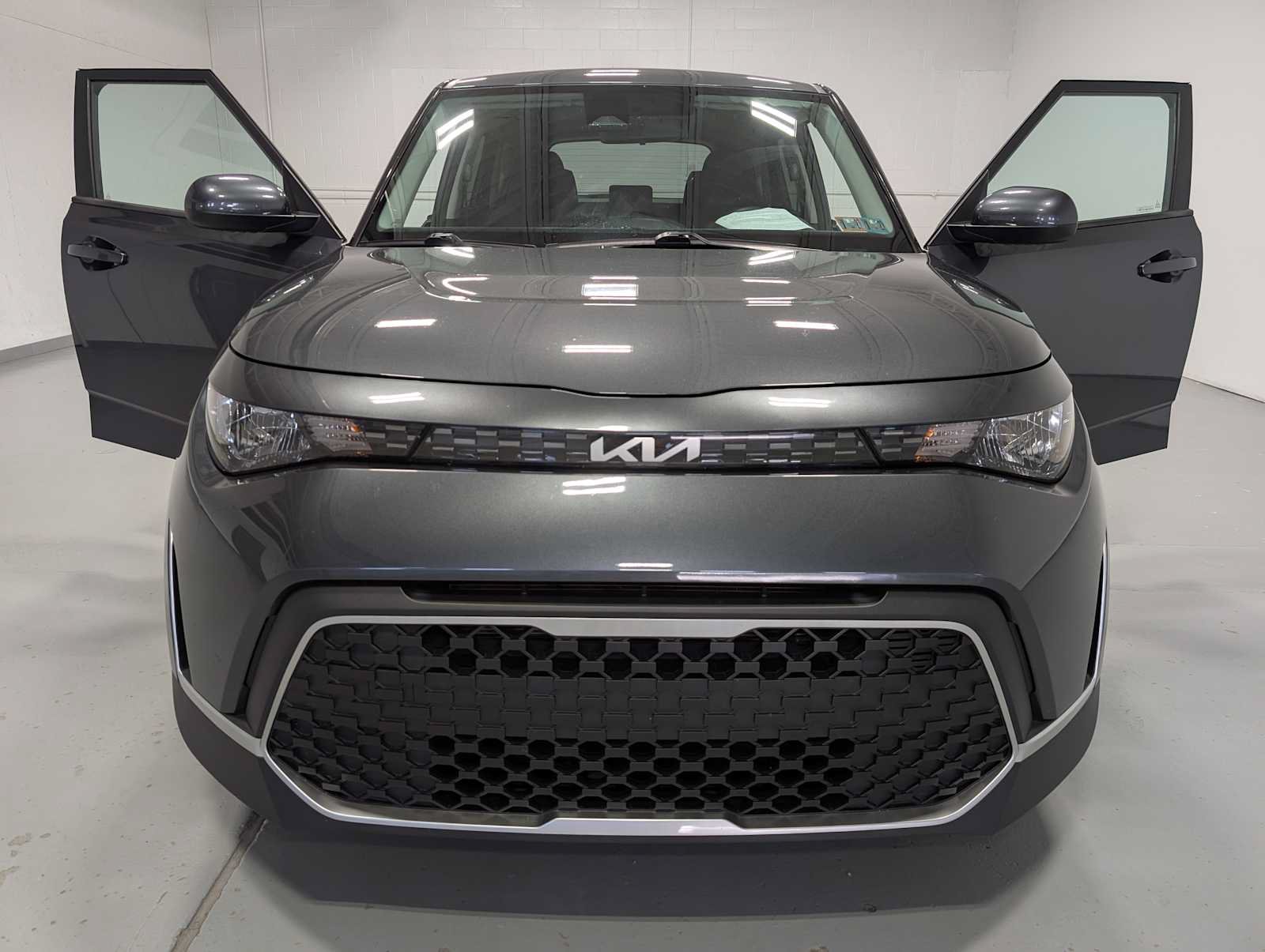 Certified 2023 Kia Soul LX w/ Option Group 015 FWD image 15
