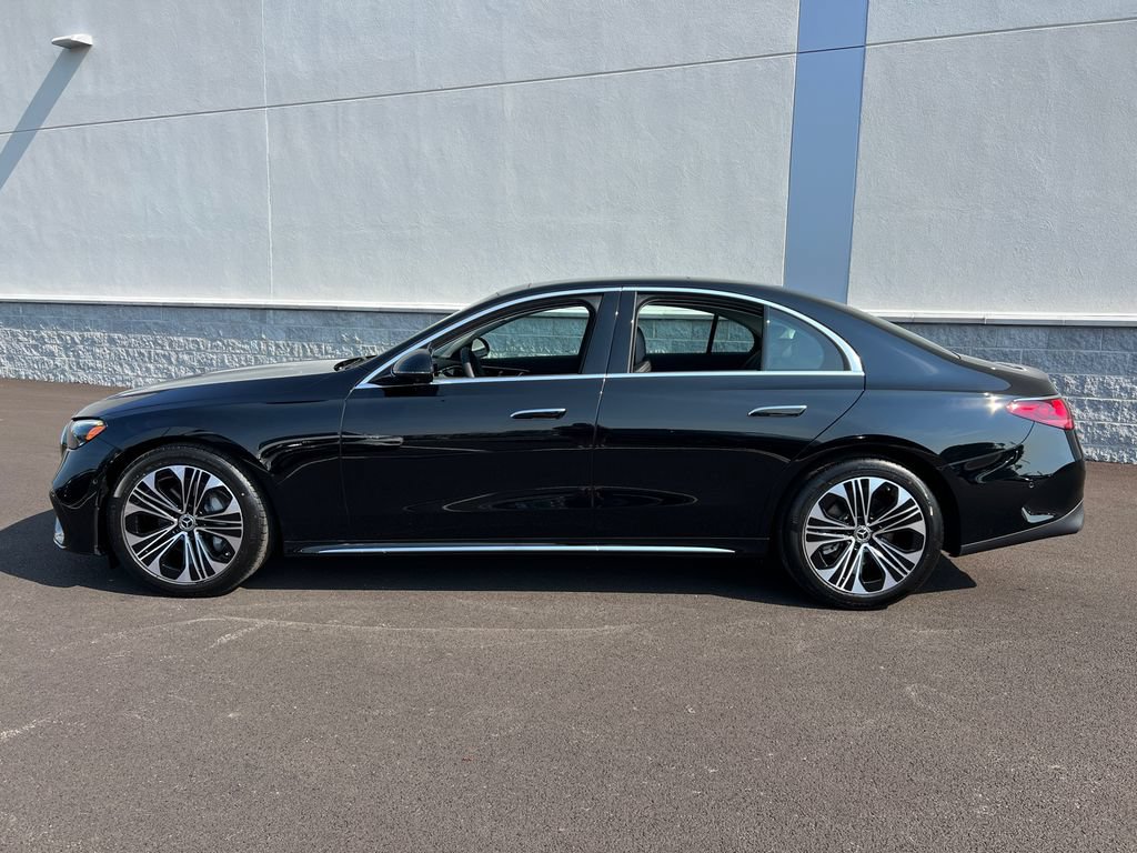 New 2026 Mercedes-Benz E 350 4MATIC Sedan image 4