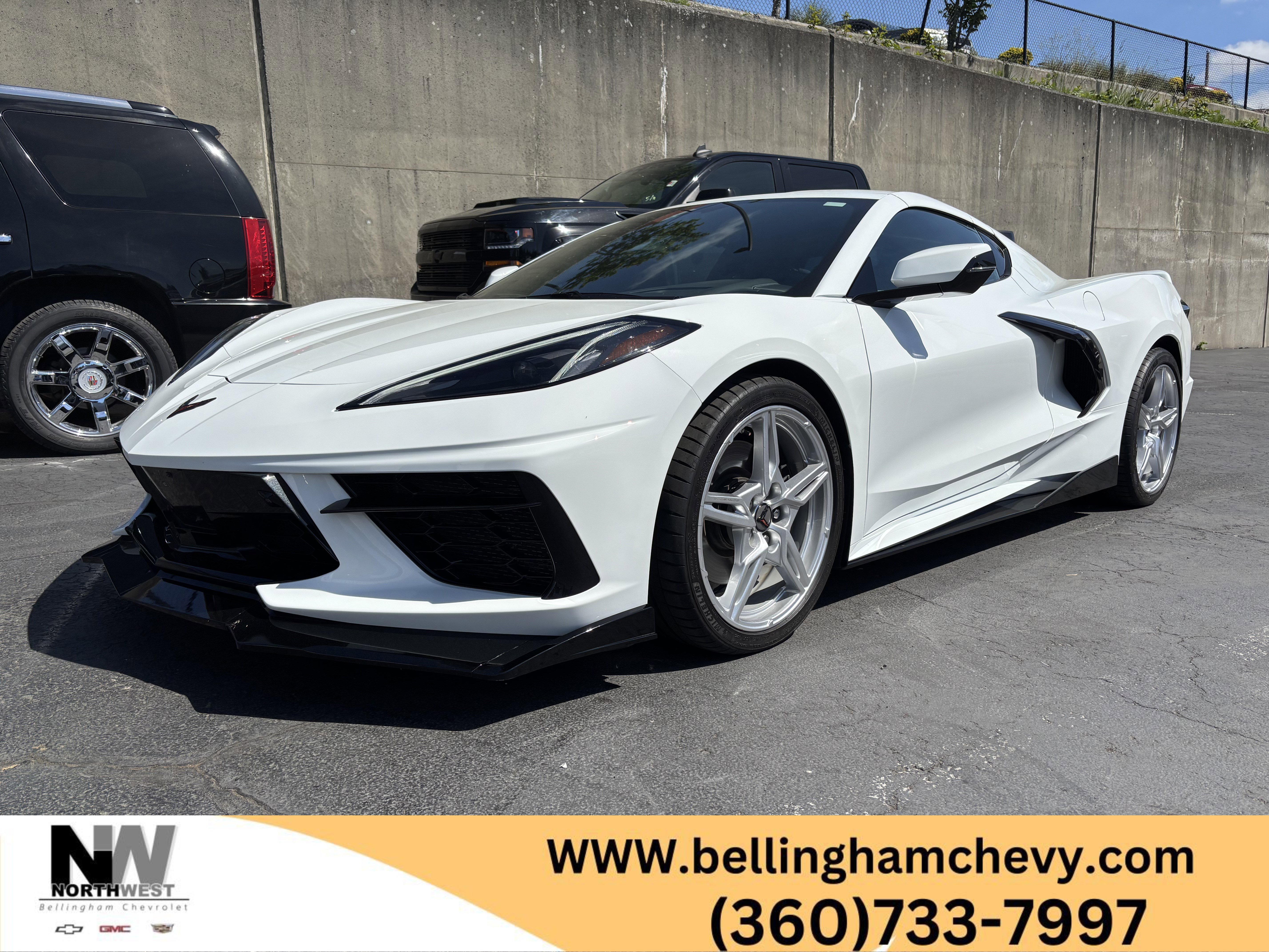 Used 2023 Chevrolet Corvette Stingray Premium Cpe w/ Z51 Performance Package RWD image 1