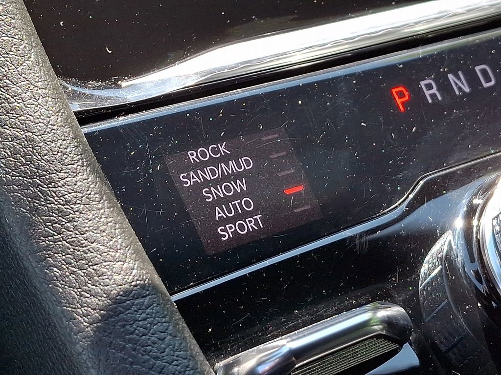 Certified 2023 Jeep Grand Cherokee Overland w/ Luxury Tech Group IV AWD/4WD image 25
