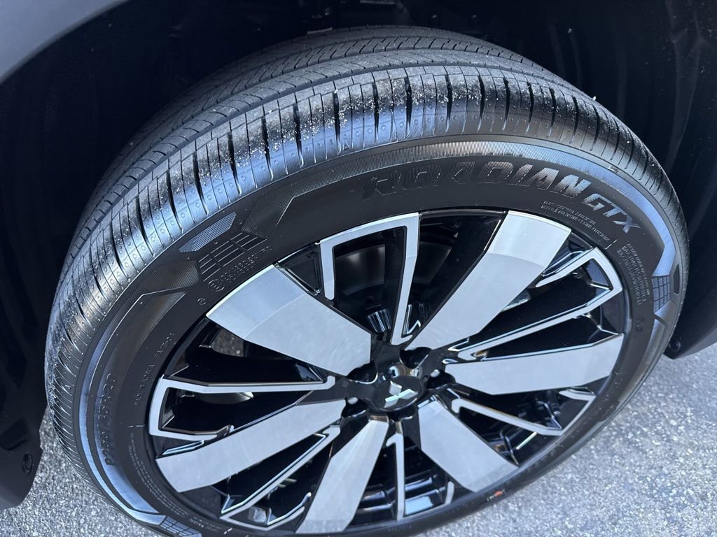 New 2026 Mitsubishi Outlander SE image 13