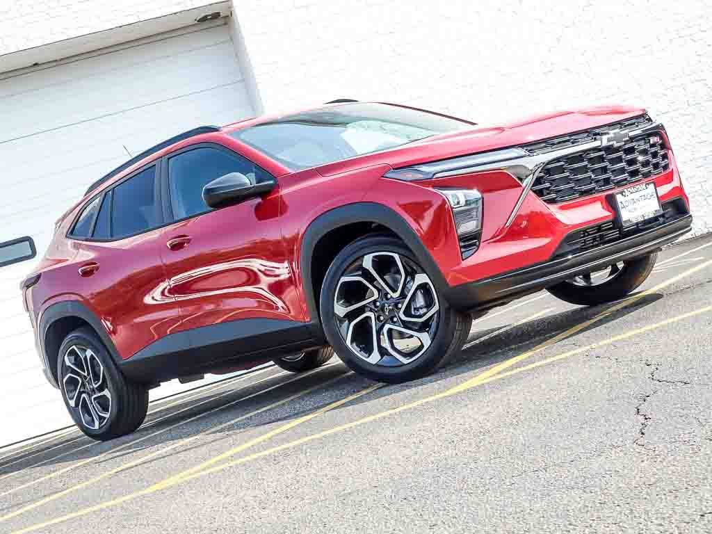 New 2026 Chevrolet Trax RS w/ Driver Confidence Package FWD image 3