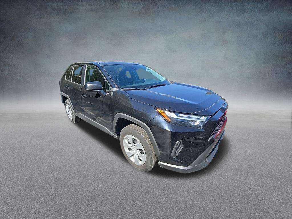 Used 2025 Toyota RAV4 LE AWD/4WD image 2