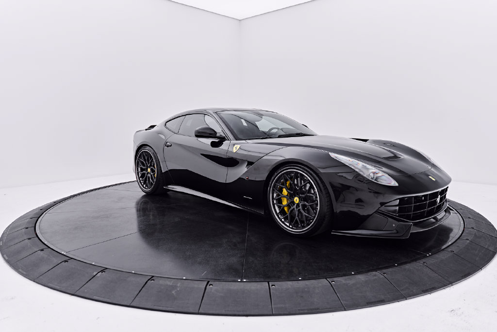 Used 2015 Ferrari F12 Berlinetta RWD image 21