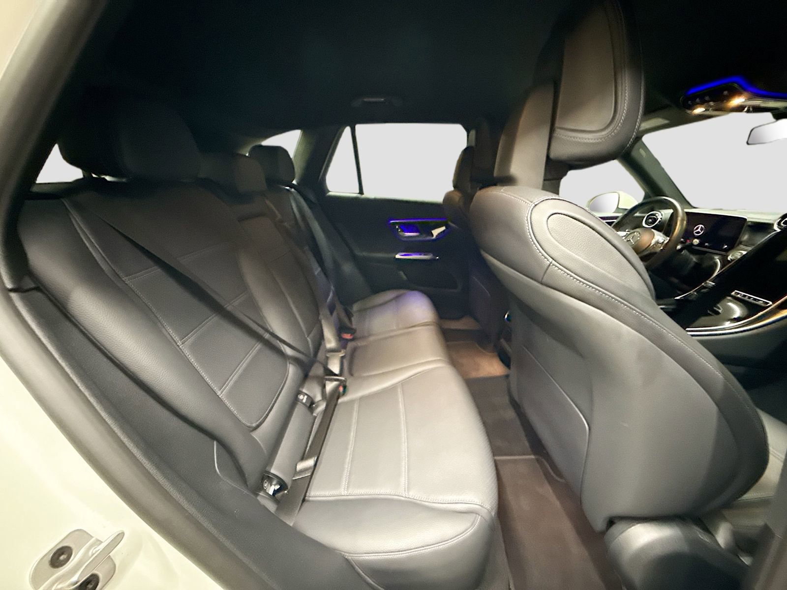 Used 2024 Mercedes-Benz GLC 300 4MATIC image 28