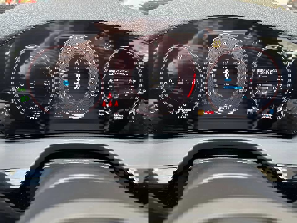 Certified 2024 Porsche Panamera image 16