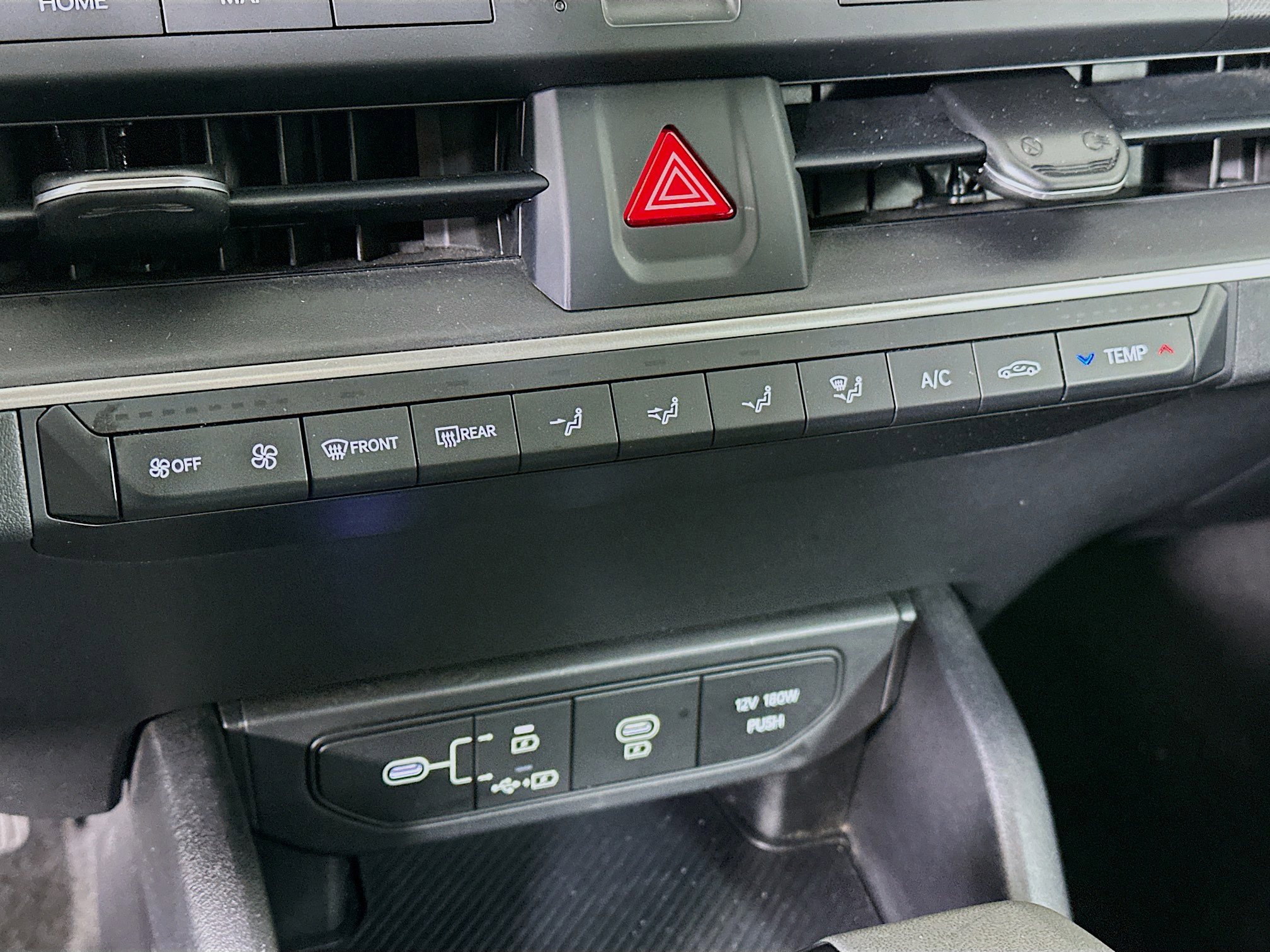 Used 2025 Kia K4 LXS image 23