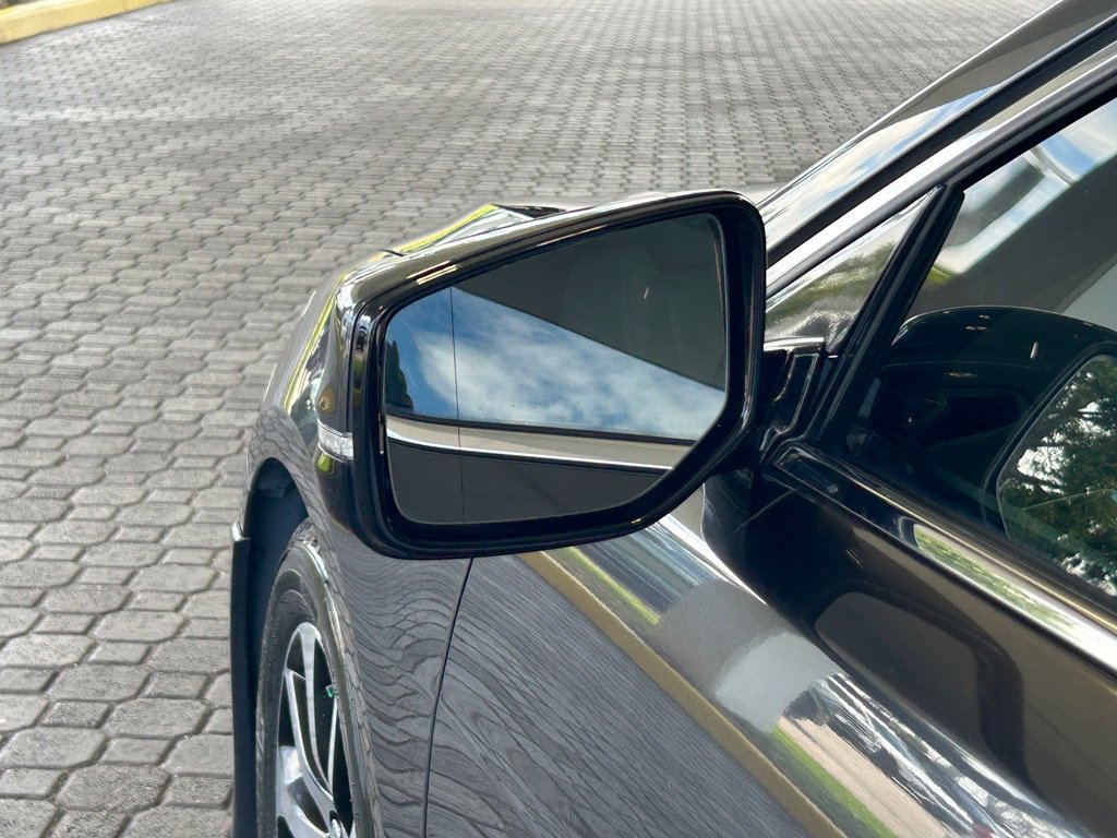 Used 2015 Acura TLX w/ Technology Package FWD image 16