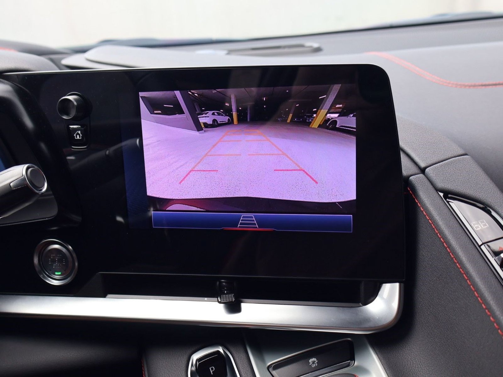 Used 2025 Chevrolet Corvette Z06 RWD image 19