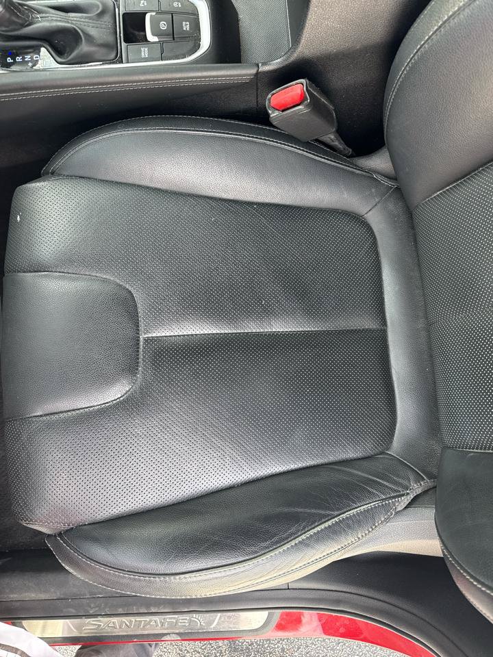 Used 2019 Hyundai Santa Fe Limited FWD image 34
