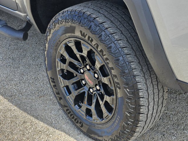Used 2026 GMC Canyon Elevation w/ Convenience Package RWD image 8