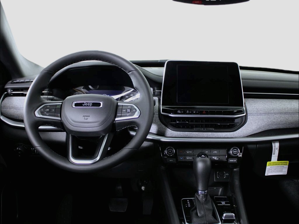 New 2025 Jeep Compass Latitude AWD/4WD image 15
