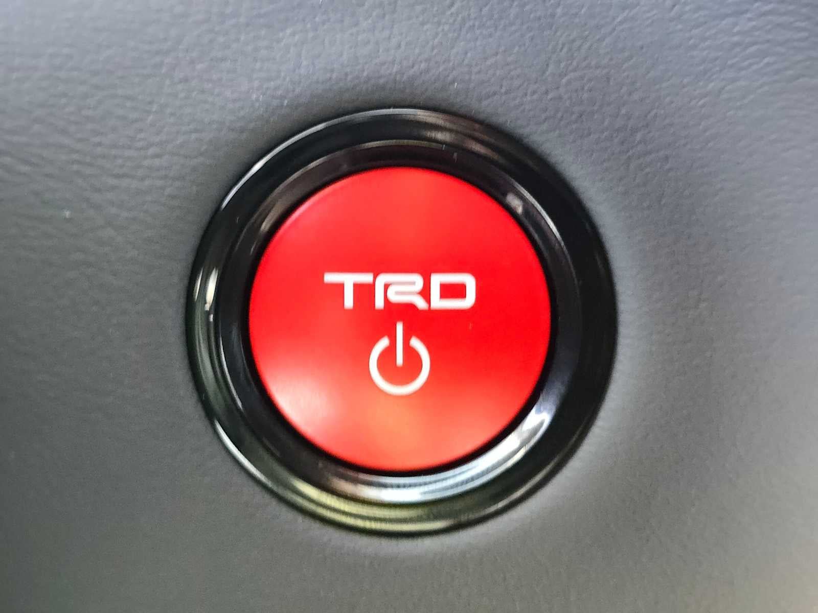 New 2026 Toyota Sequoia Platinum w/ TRD Off-Road Package AWD/4WD image 33