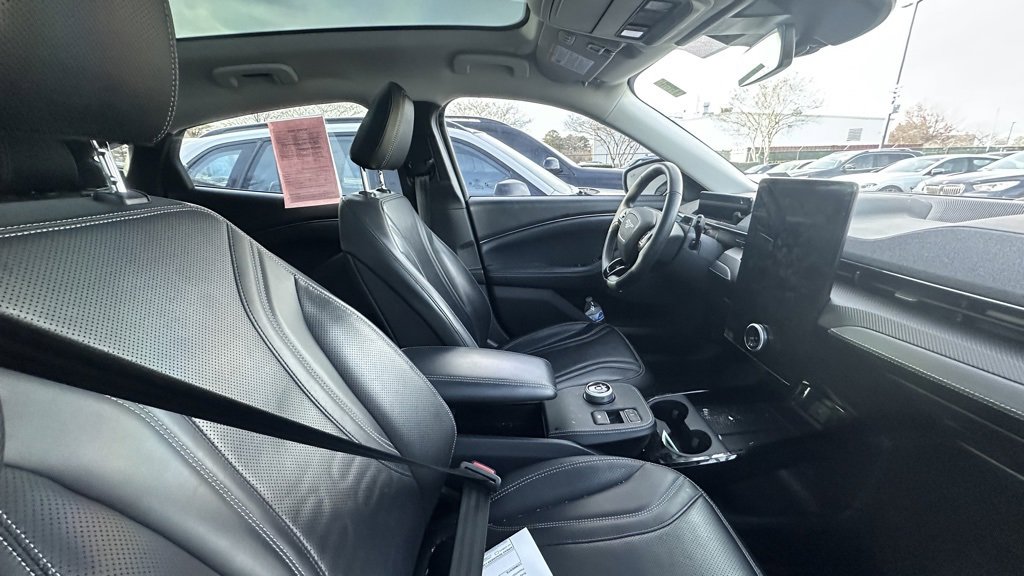 Used 2021 Ford Mustang Mach-E Premium image 5