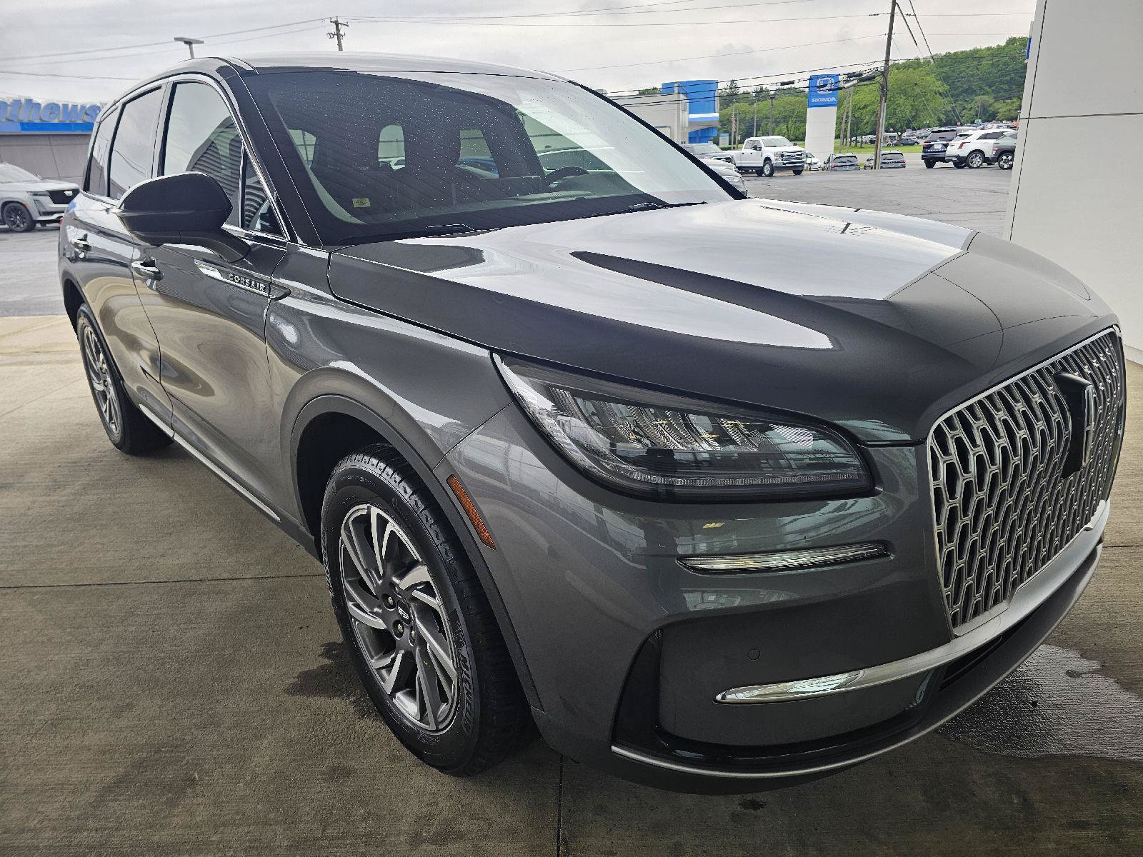 Used 2025 Lincoln Corsair AWD w/ Equipment Group 101A image 7