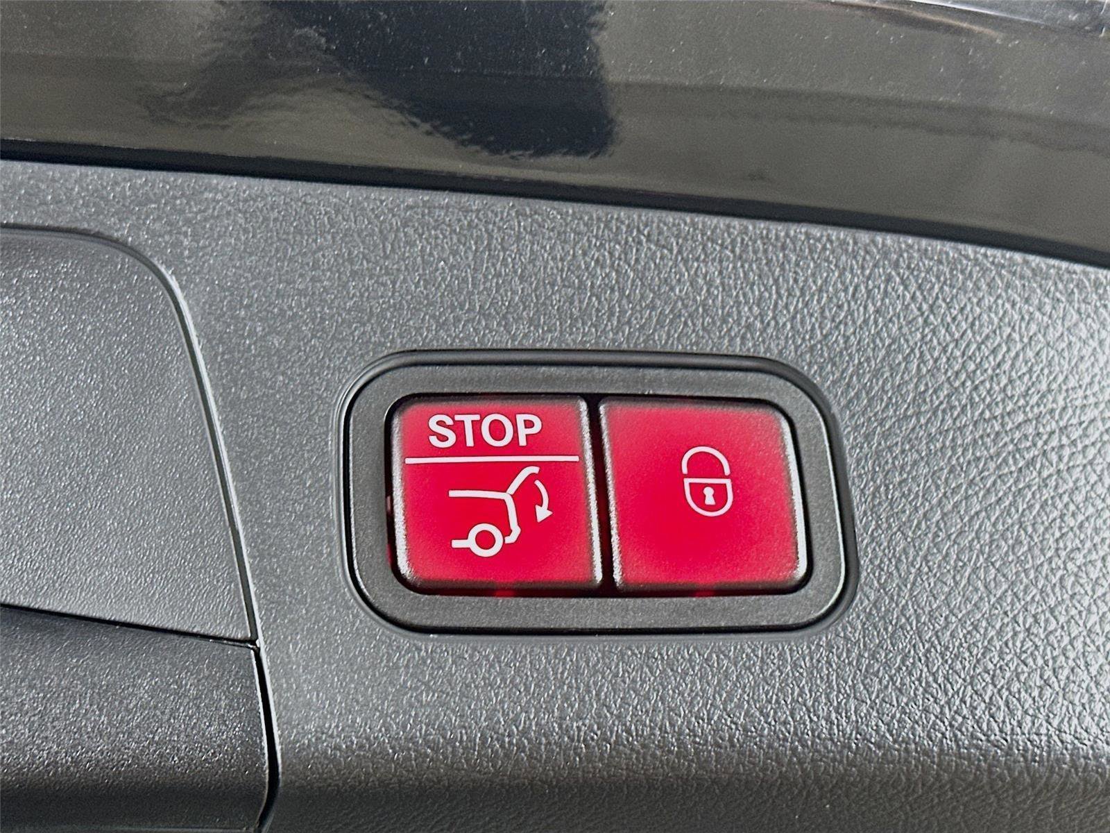 Certified 2026 Mercedes-Benz GLA 250 4MATIC image 34