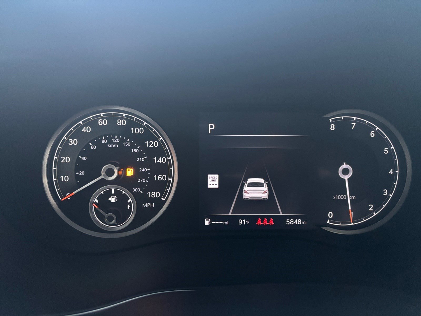 Used 2025 Genesis G70 2.5T image 18