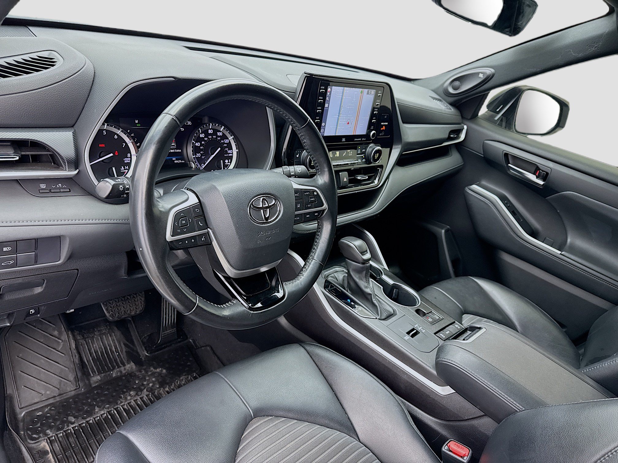 Used 2022 Toyota Highlander XSE FWD image 7