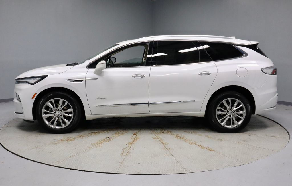 Used 2023 Buick Enclave Avenir w/ Avenir Technology Package AWD/4WD image 8