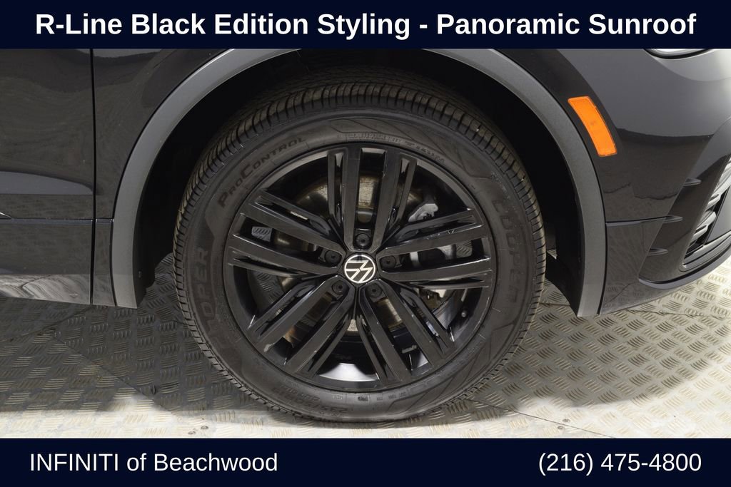 Used 2022 Volkswagen Tiguan SE R-Line image 38