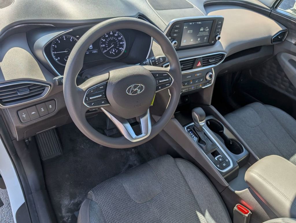 Used 2020 Hyundai Santa Fe SE image 16