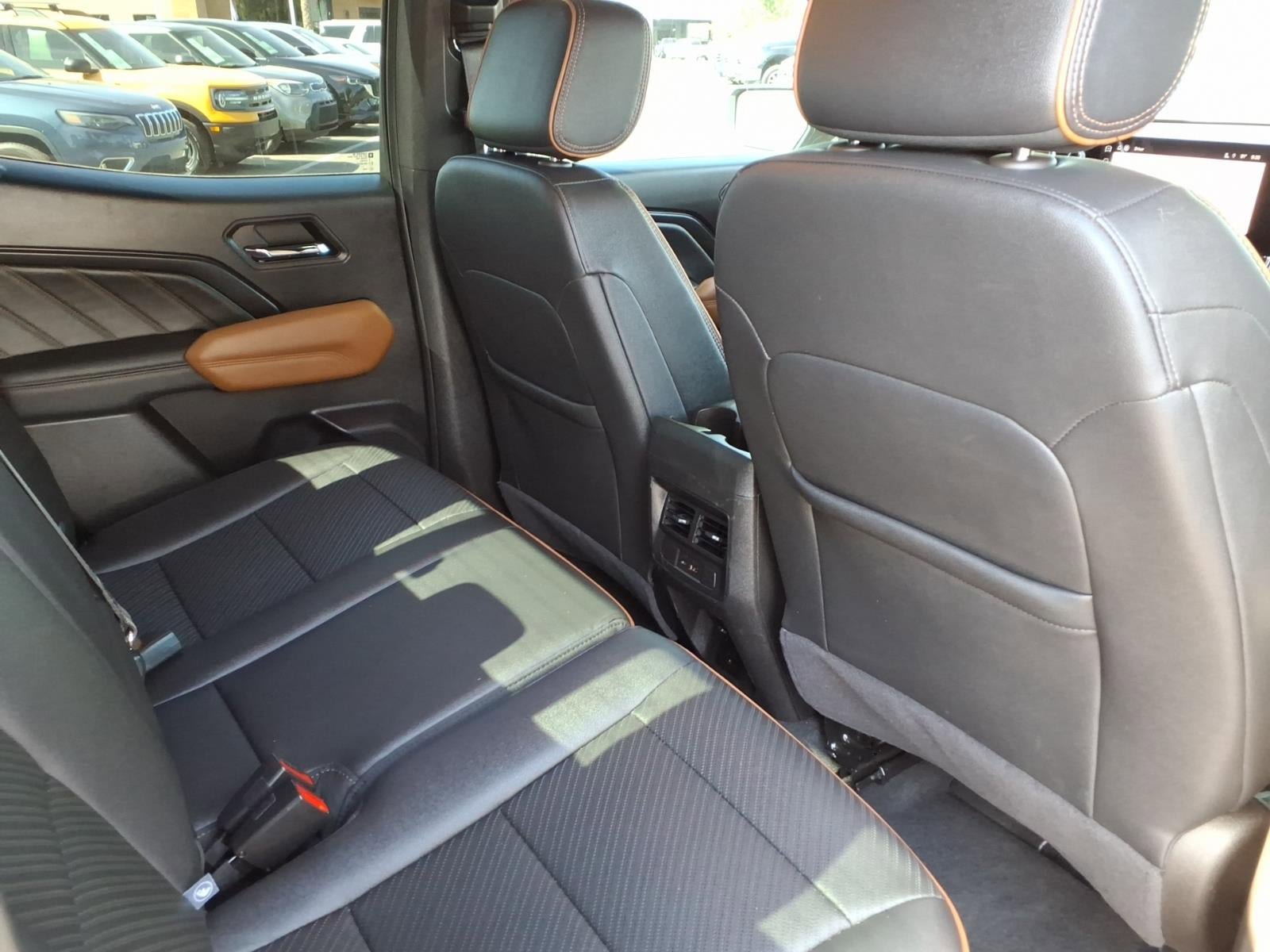 Used 2024 GMC Canyon AT4 w/ AT4 Premium Package AWD/4WD image 13