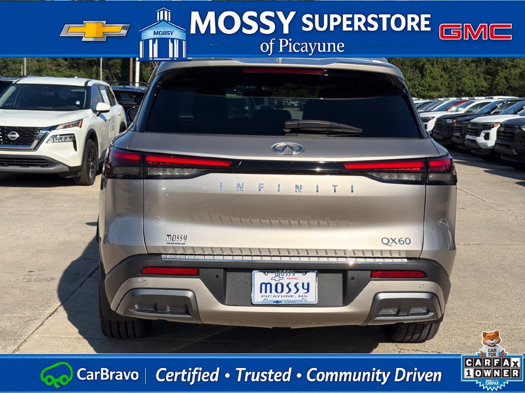 Used 2023 INFINITI QX60 Sensory w/ Cargo Package FWD image 5