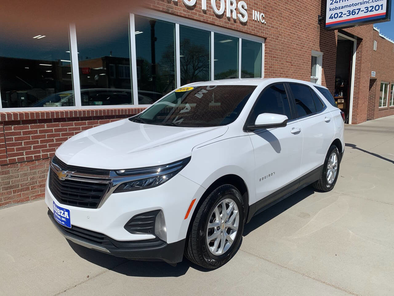 Used 2024 Chevrolet Equinox LT w/ LPO, Floor Liner Package AWD/4WD image 4