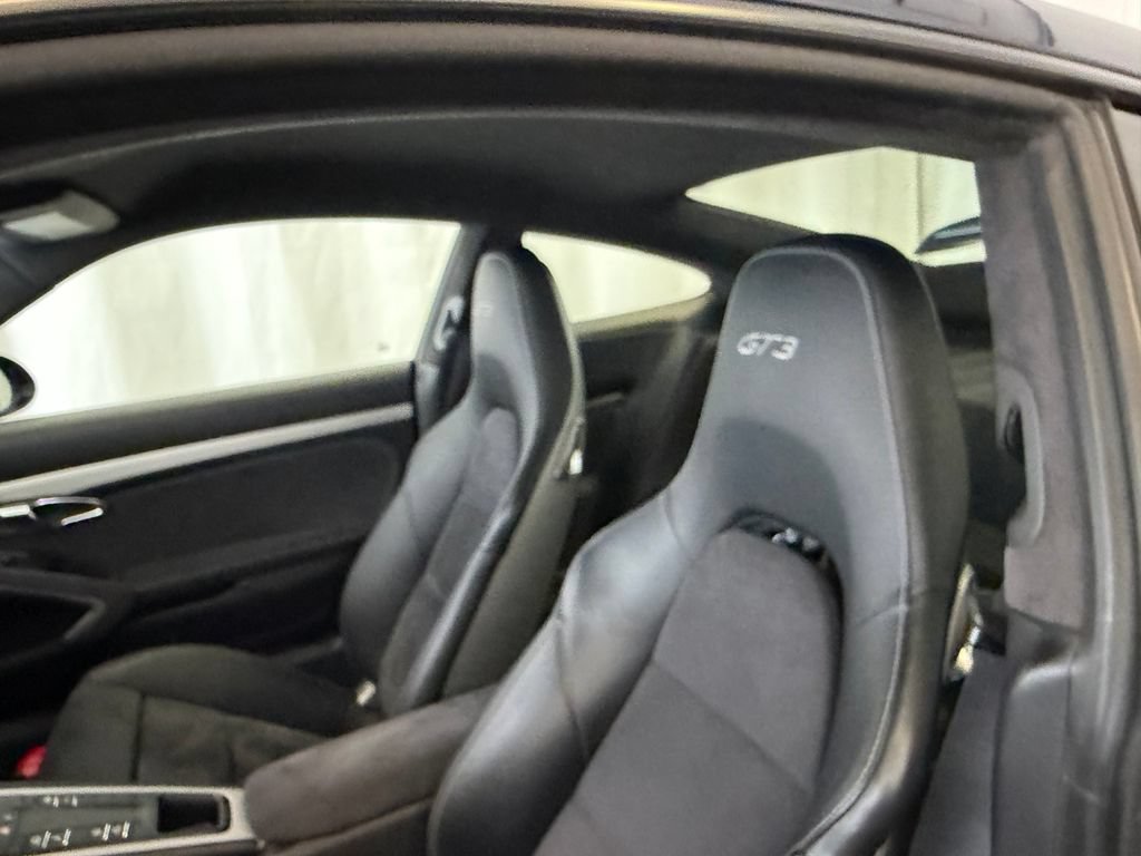 Certified 2015 Porsche 911 GT3 RWD image 23