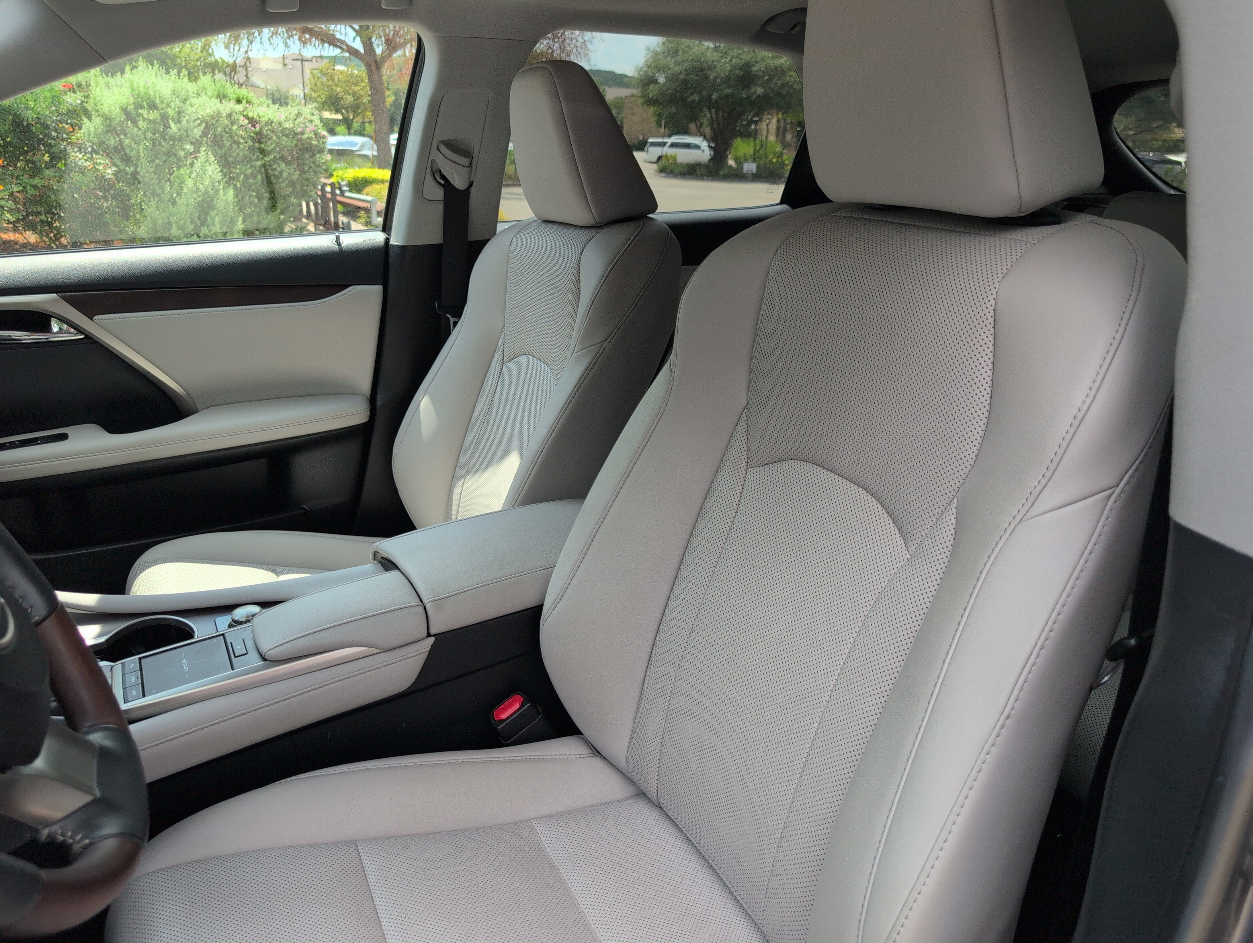 Certified 2022 Lexus RX 350 FWD w/ Premium Package image 5
