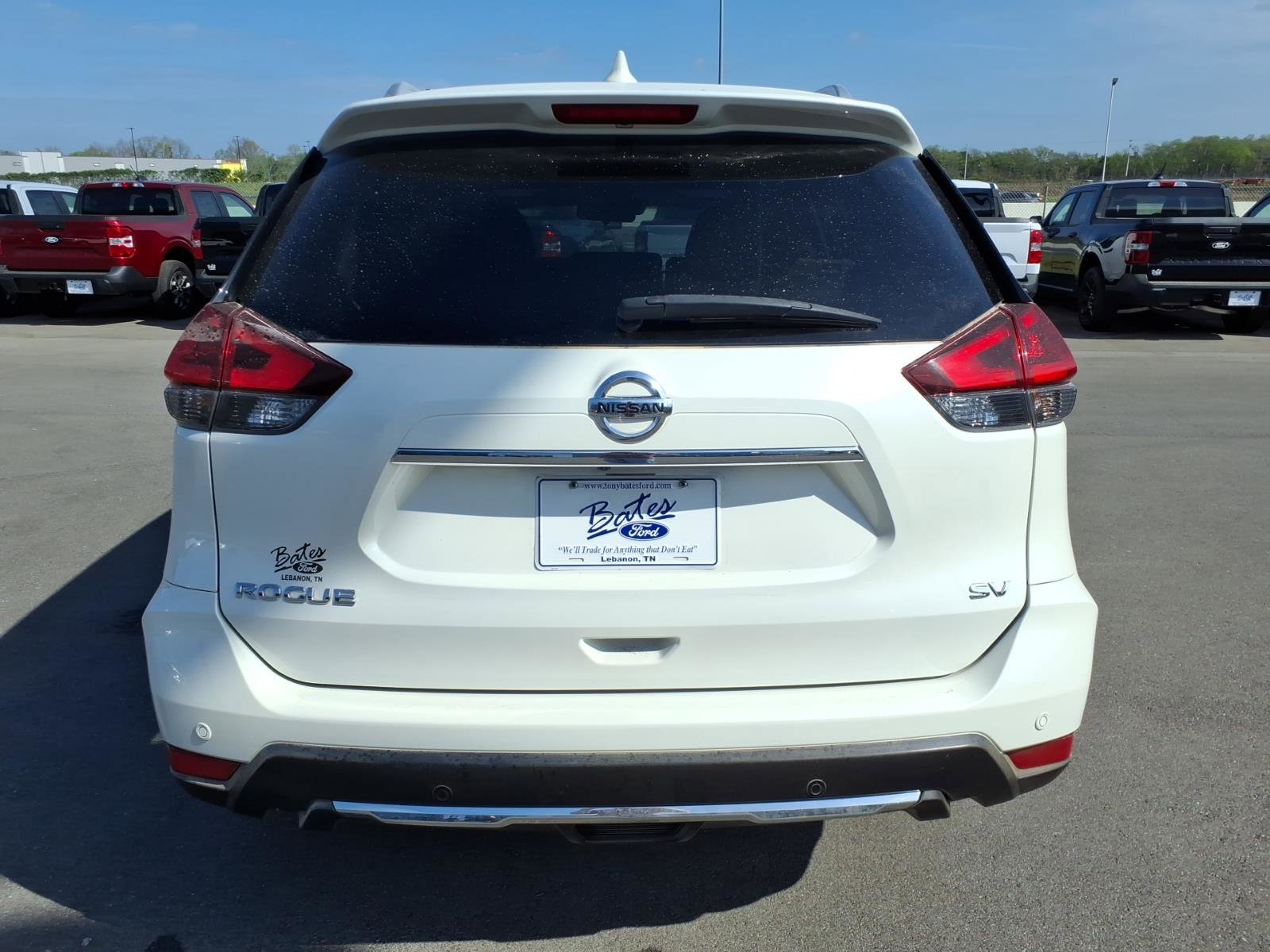 Used 2020 Nissan Rogue SV w/ Sun & Sound Touring Package image 4