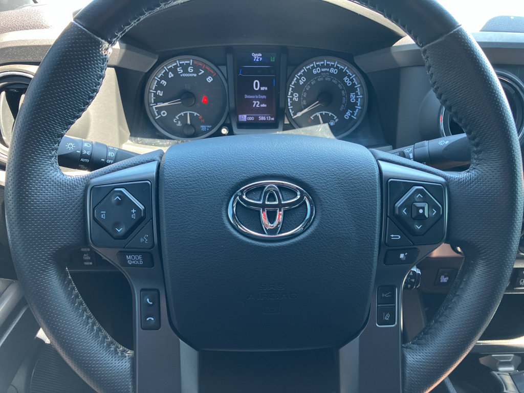 Used 2018 Toyota Tacoma TRD Sport image 18