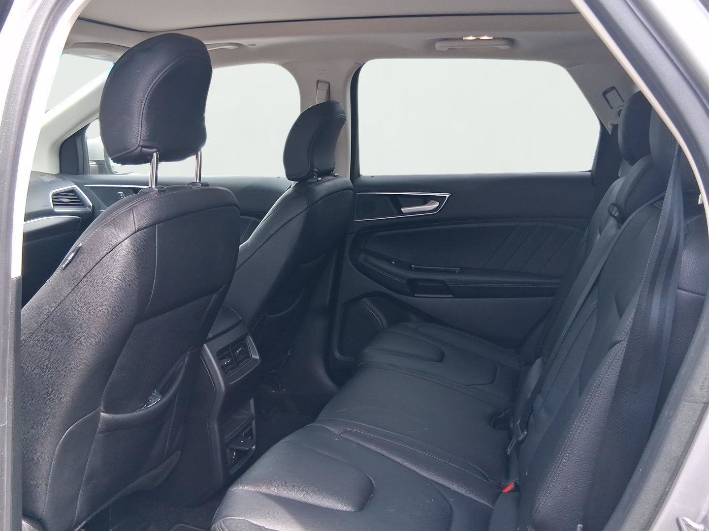 Used 2018 Ford Edge Sport w/ Ford Safe & Smart Package AWD/4WD image 16