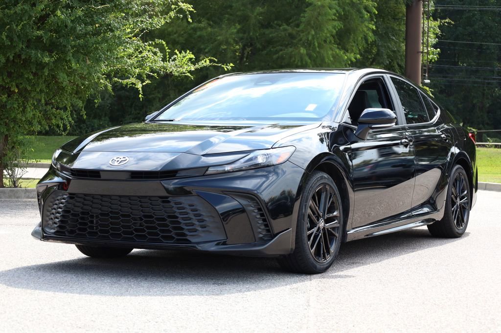 Used 2025 Toyota Camry SE