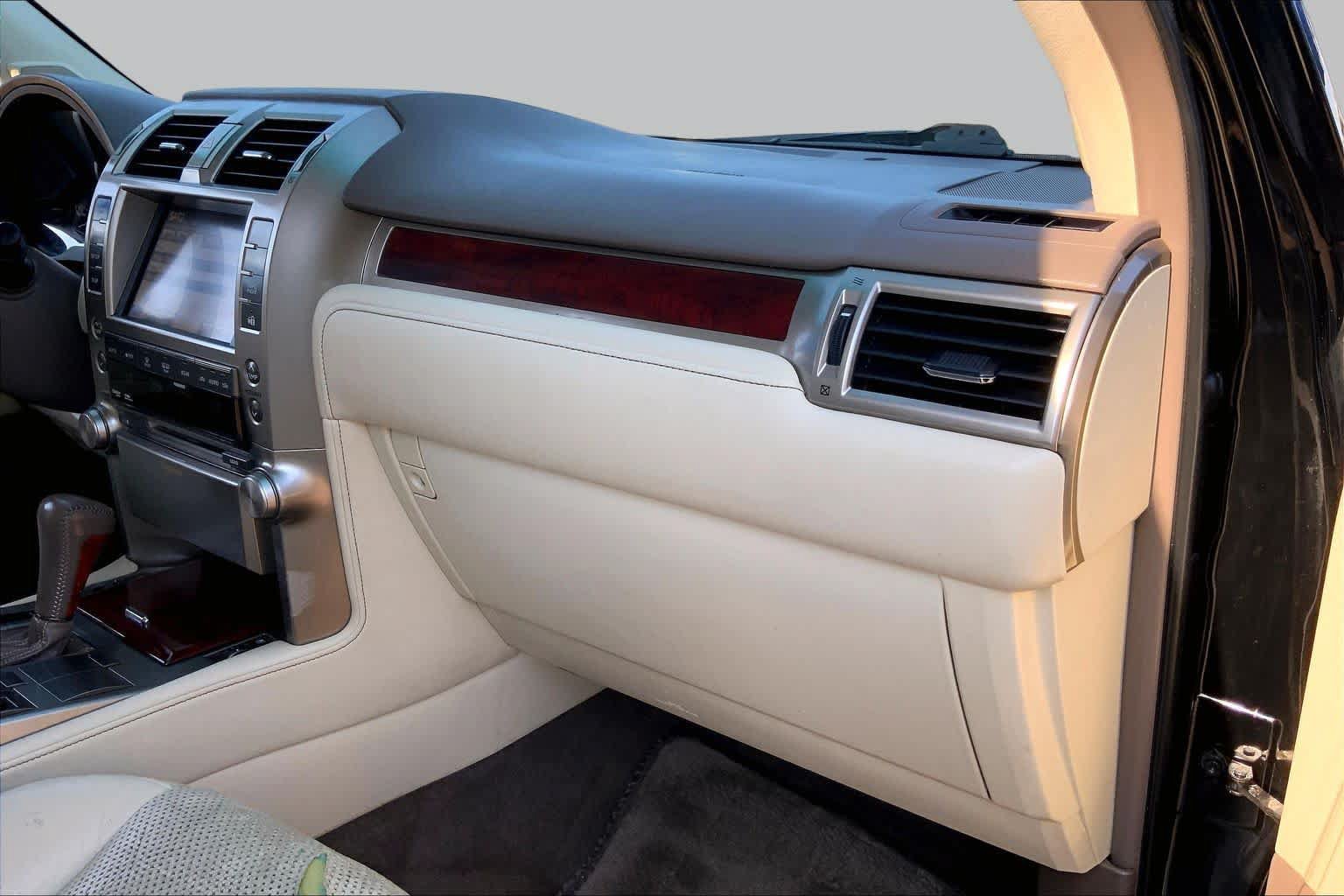 Used 2011 Lexus GX 460 w/ Comfort Plus Pkg AWD/4WD image 18