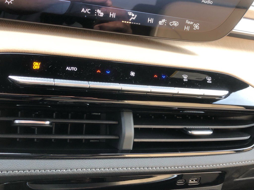 New 2025 Buick Enclave Preferred w/ Power Package image 27