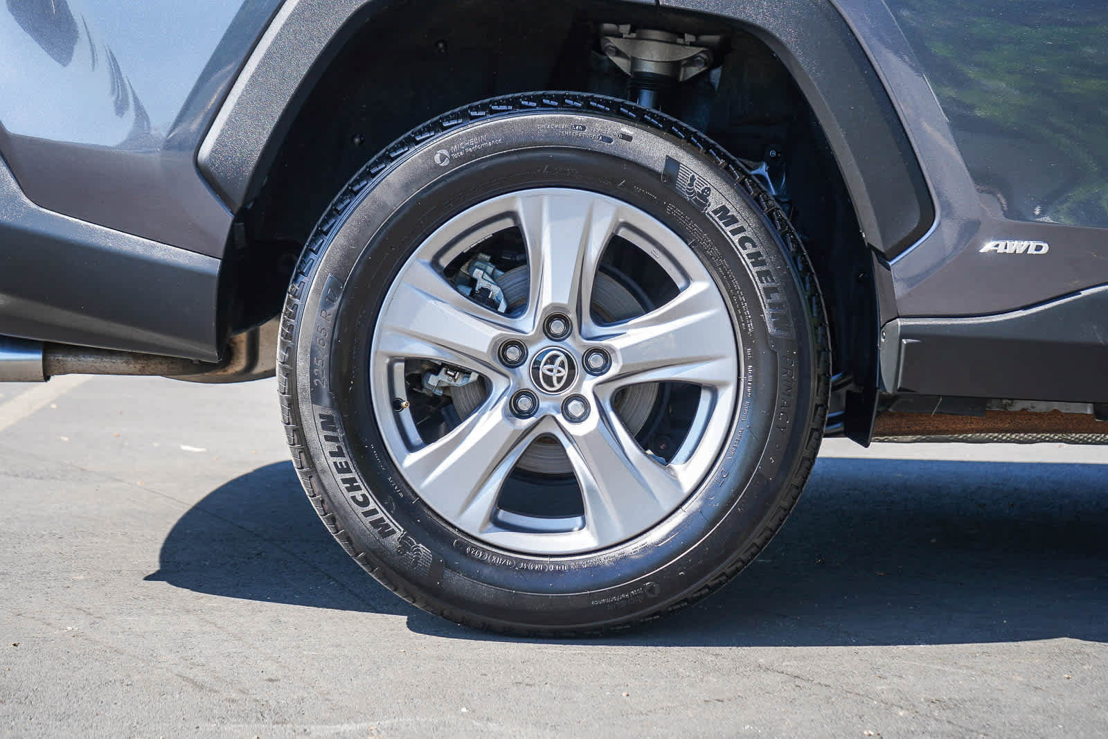 Used 2024 Toyota RAV4 XLE AWD/4WD image 8