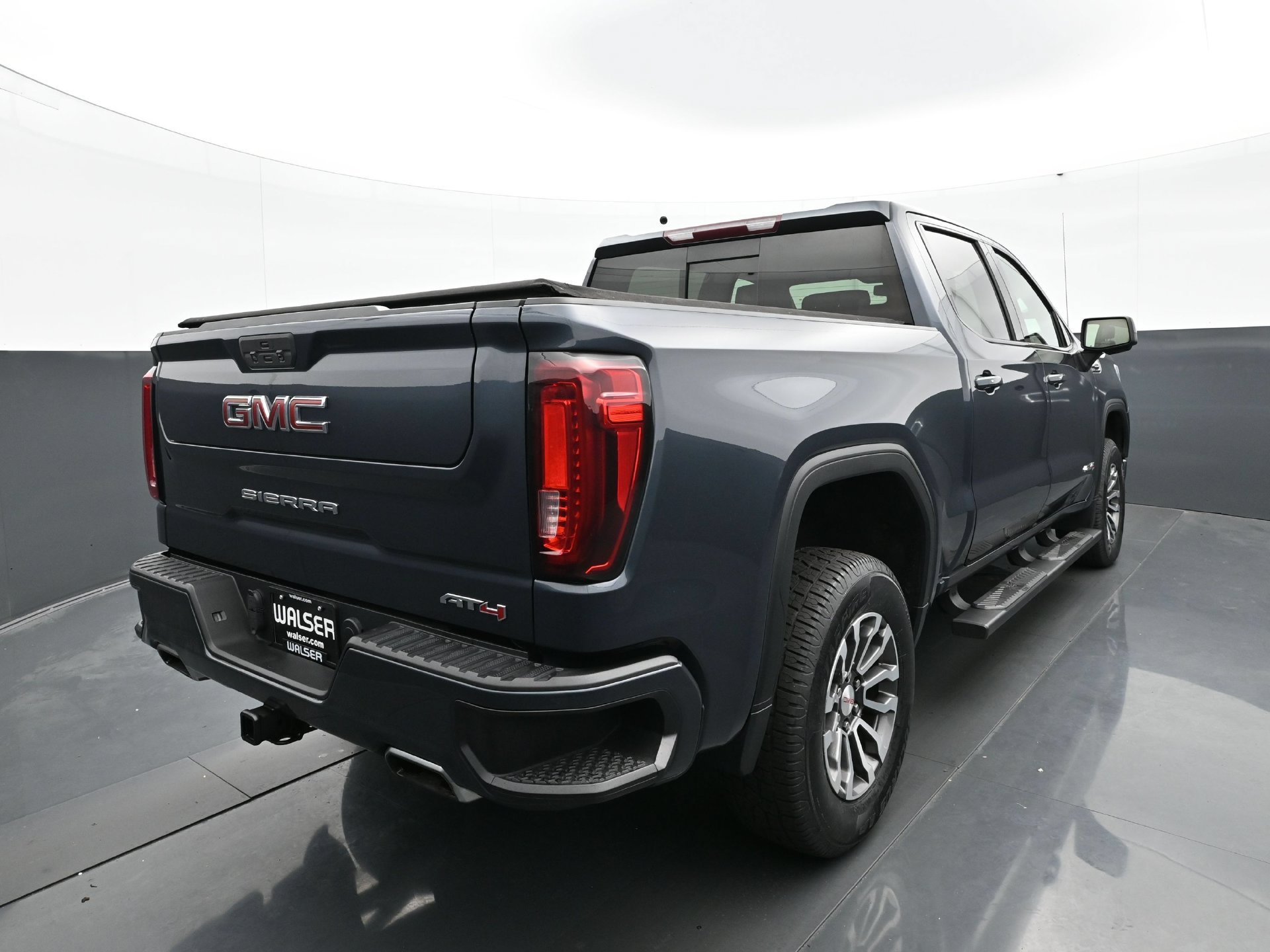 Used 2021 GMC Sierra 1500 AT4 w/ Off-Road Performance Package AWD/4WD image 5