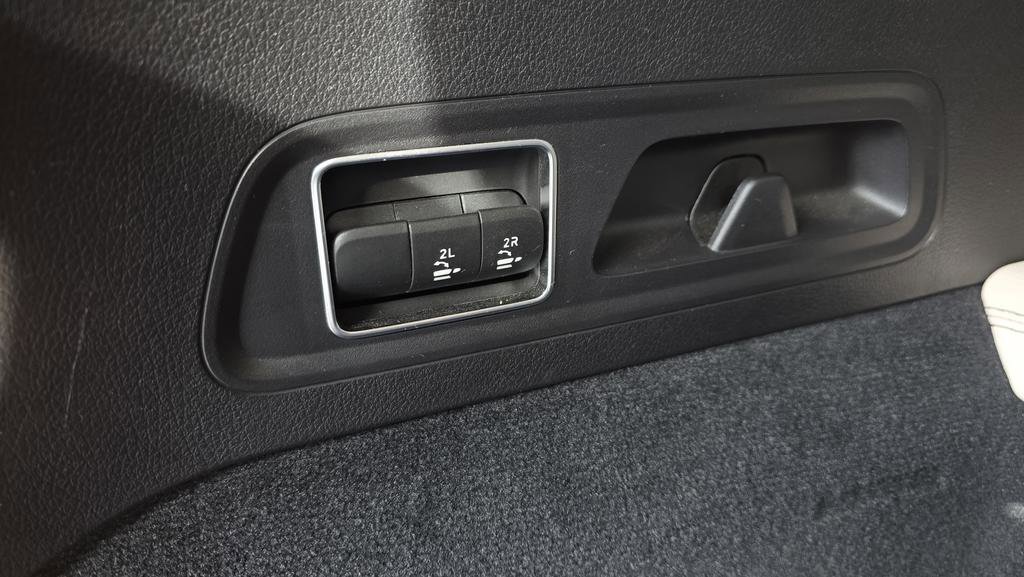 Used 2024 Mercedes-Benz GLS 450 4MATIC image 18