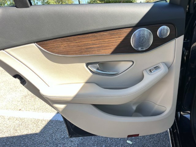 Used 2021 Mercedes-Benz C 300 4MATIC Sedan image 20