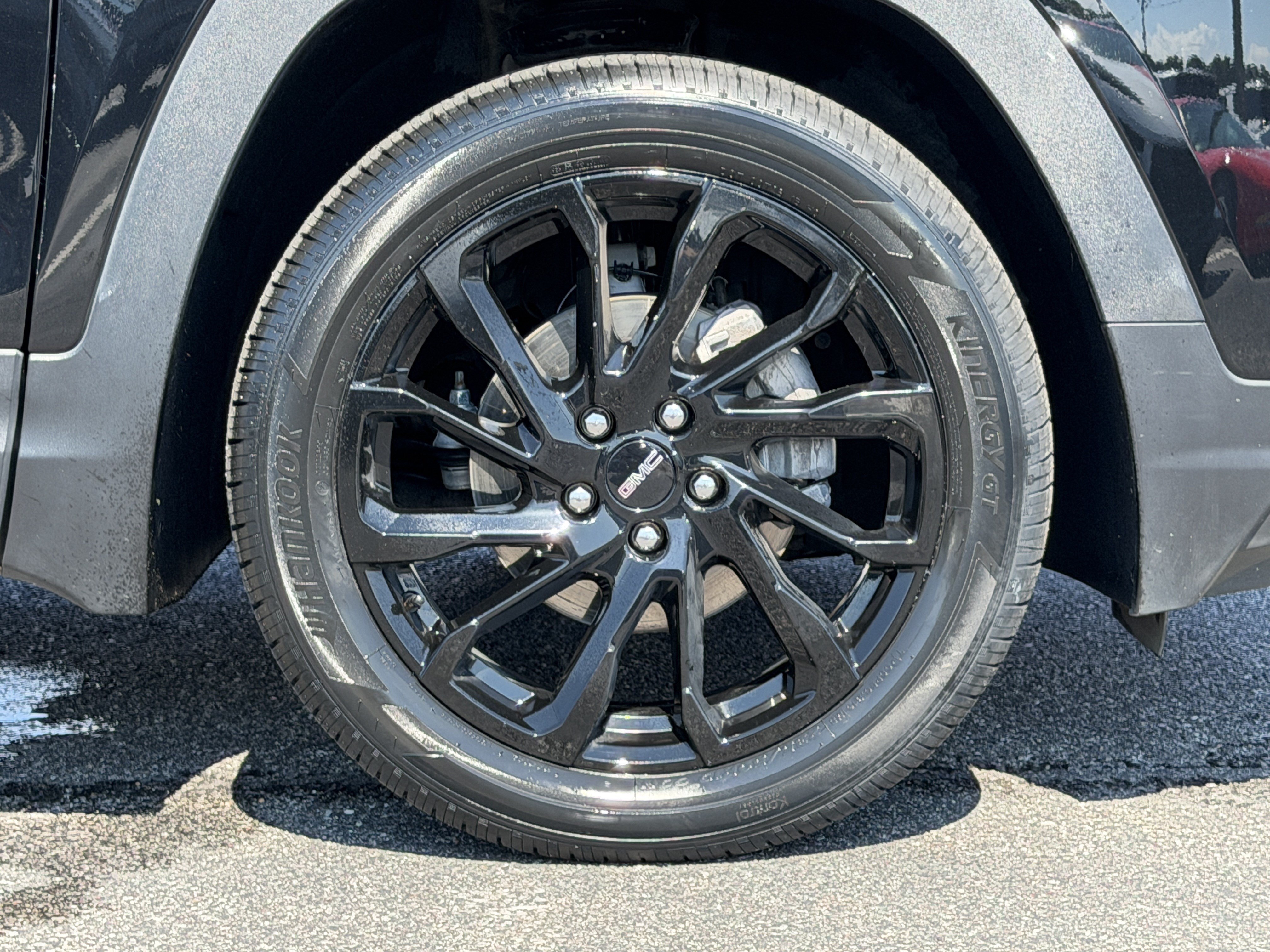 Used 2024 GMC Terrain SLT w/ Elevation Edition AWD/4WD image 13