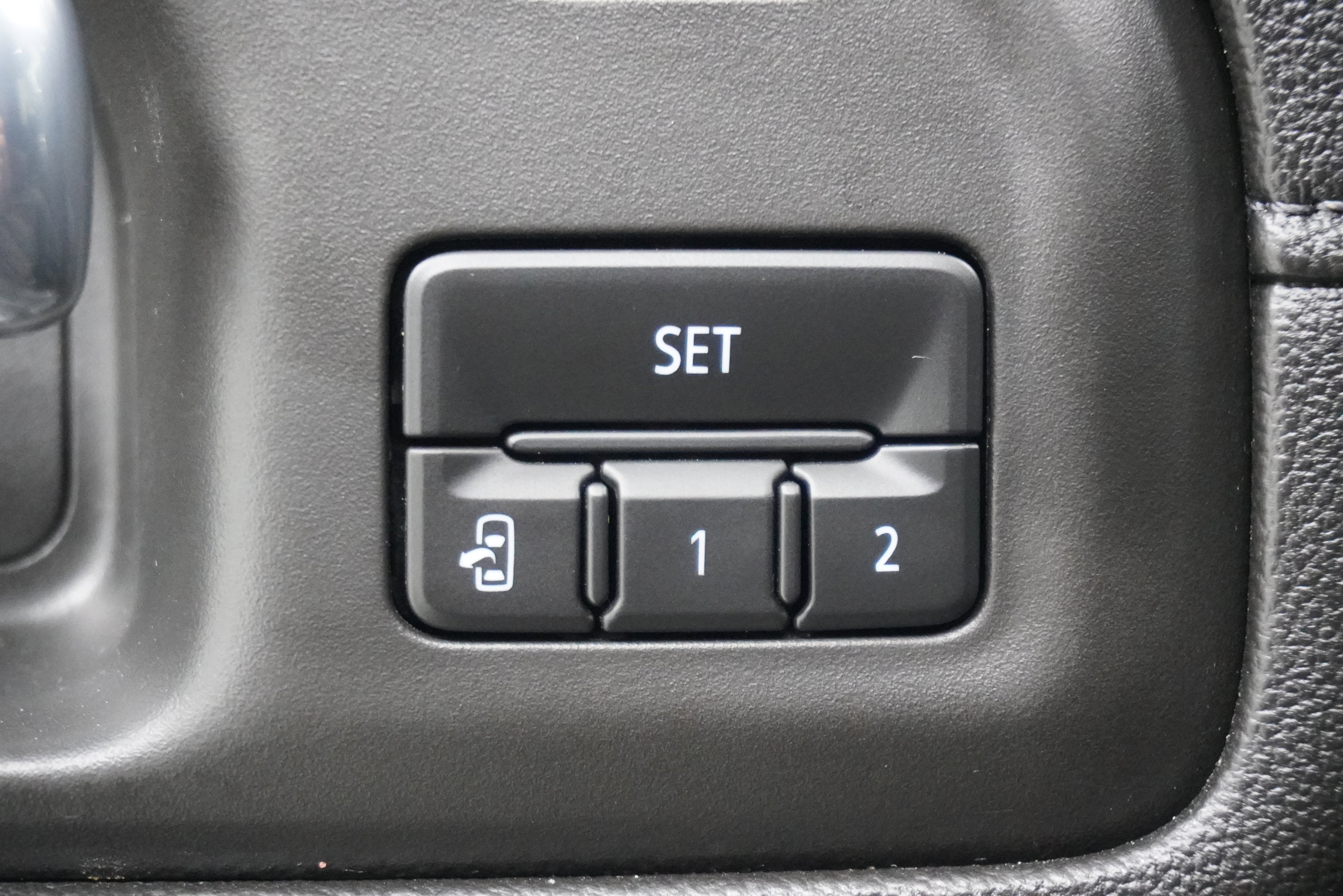 Used 2021 GMC Sierra 2500 Denali w/ Denali Ultimate Package AWD/4WD image 18