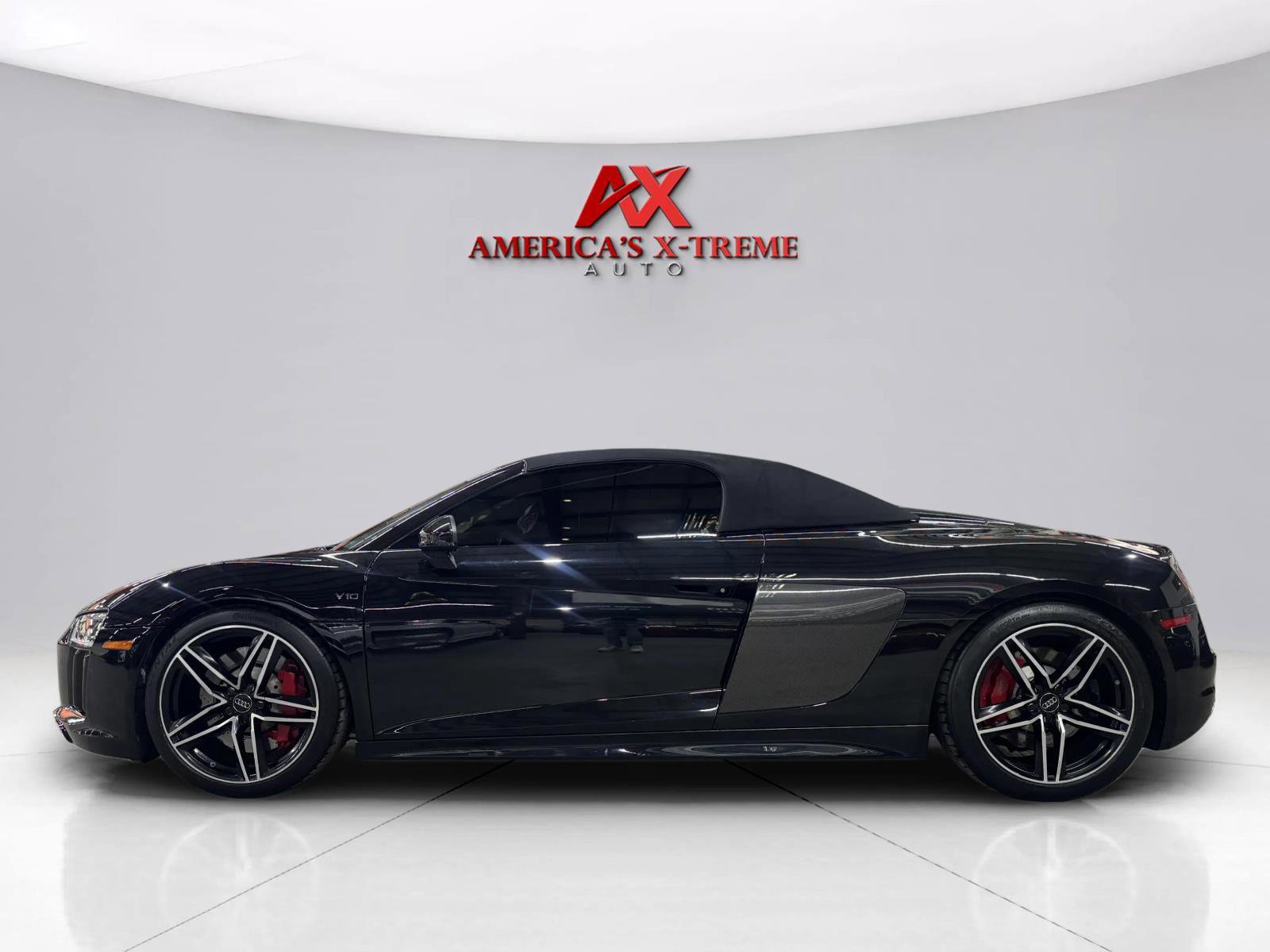 Used 2017 Audi R8 V10 w/ Carbon Exterior Package AWD/4WD image 14