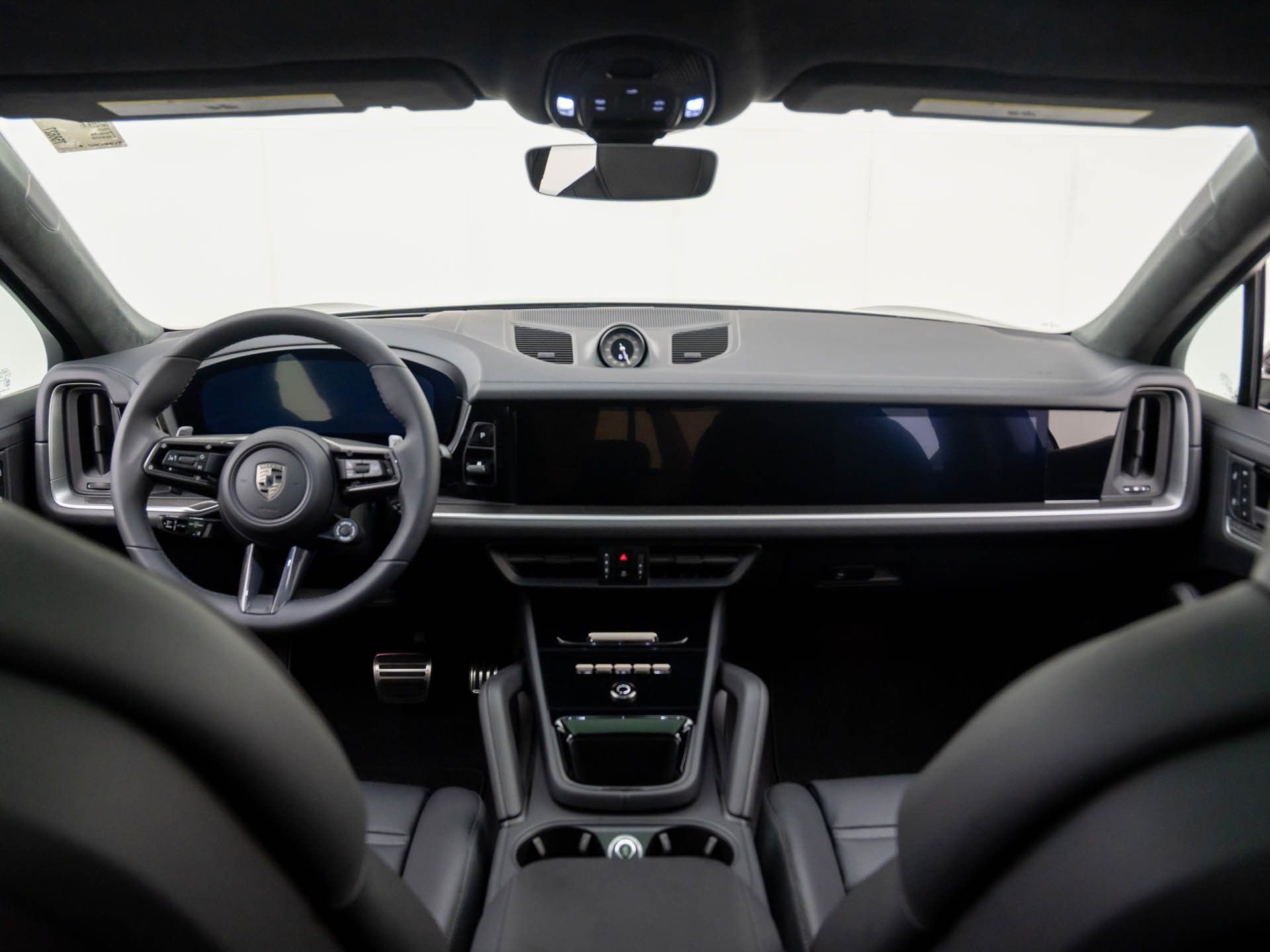 New 2025 Porsche Cayenne Turbo image 11