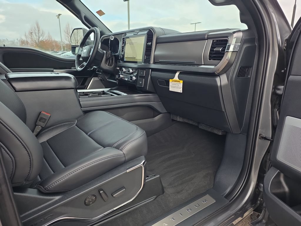 Used 2025 Ford F250 Platinum AWD/4WD image 22