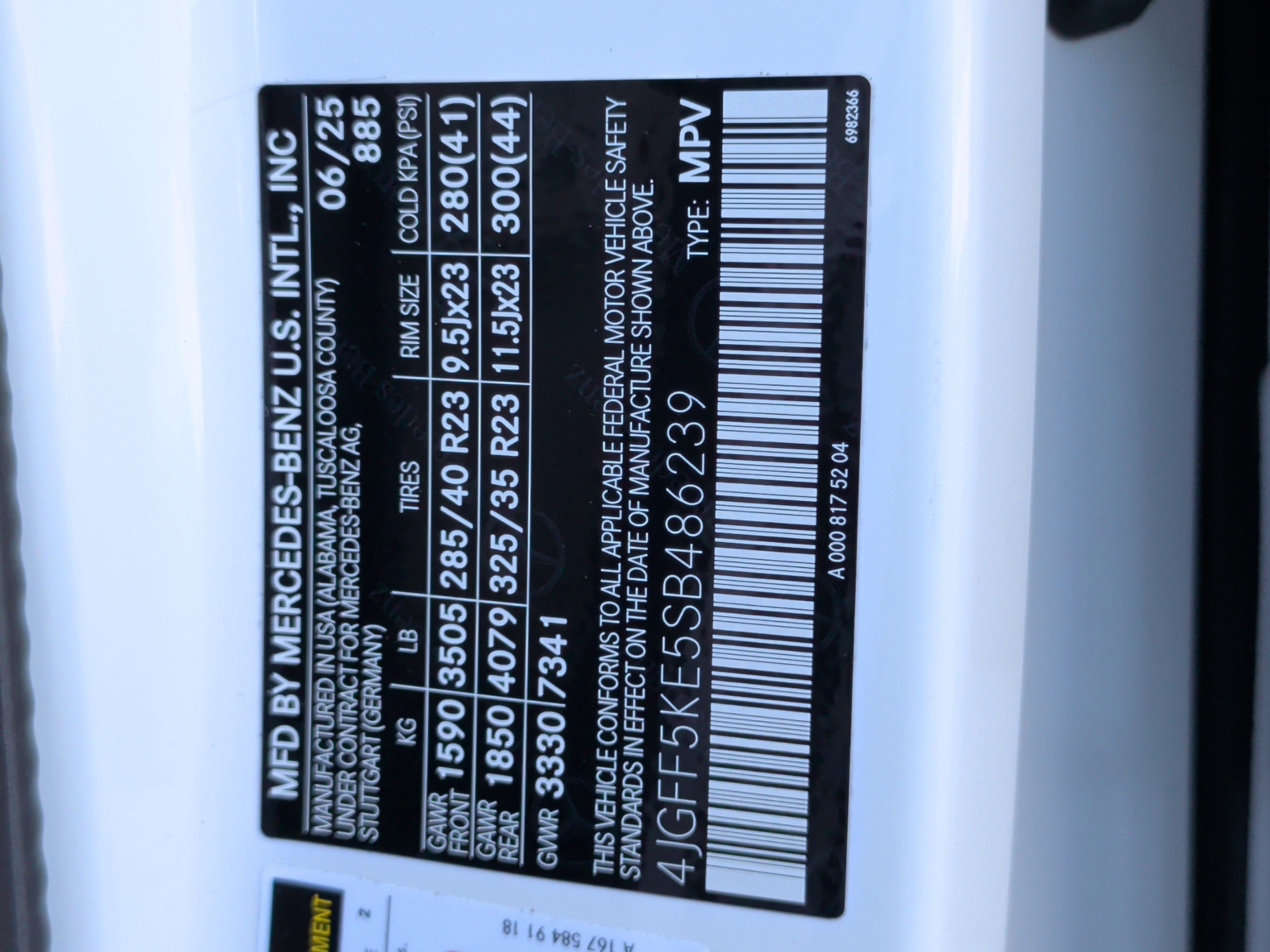 Used 2025 Mercedes-Benz GLS 450 4MATIC image 46