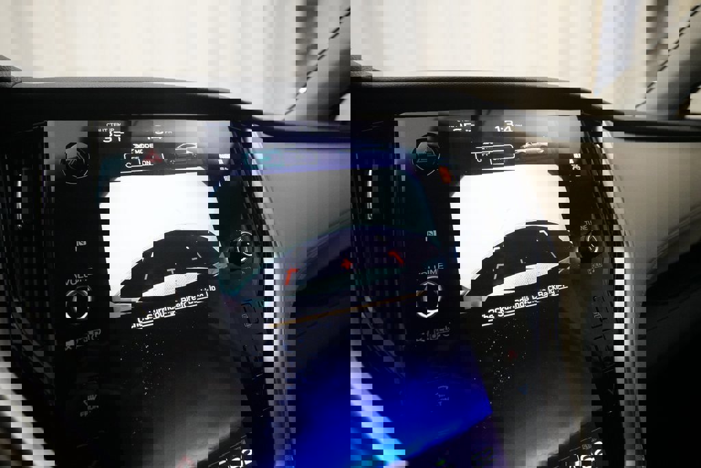 Used 2020 Subaru Outback Premium image 21