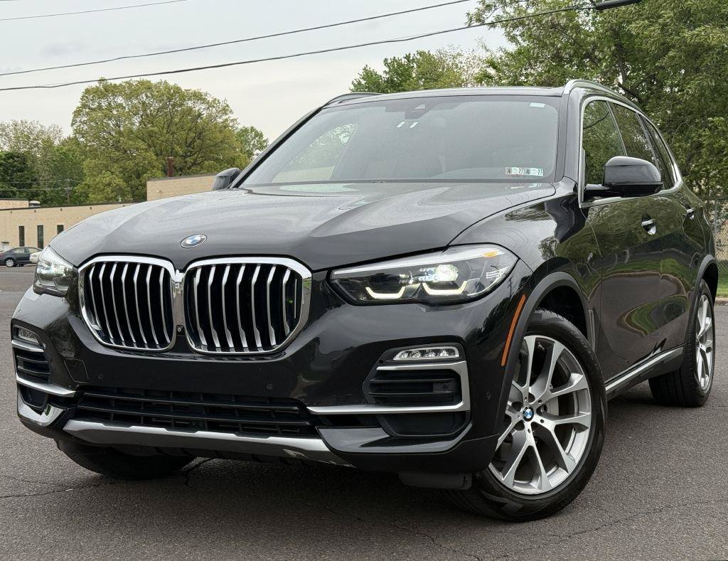 Used 2019 BMW X5 xDrive40i w/ Convenience Package AWD/4WD image 1